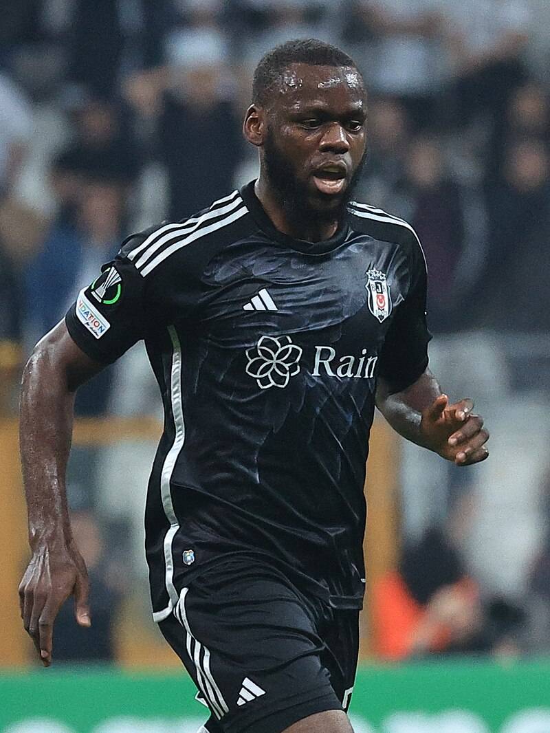 Beşiktaş'tan ayrılacak futbolcular belli oldu 3