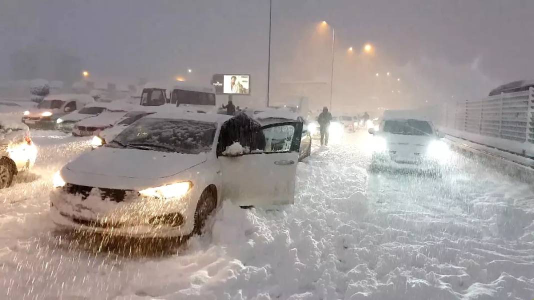 Meteoroloji İstanbul'un ilçe ilçe kar raporunu açıkladı 10