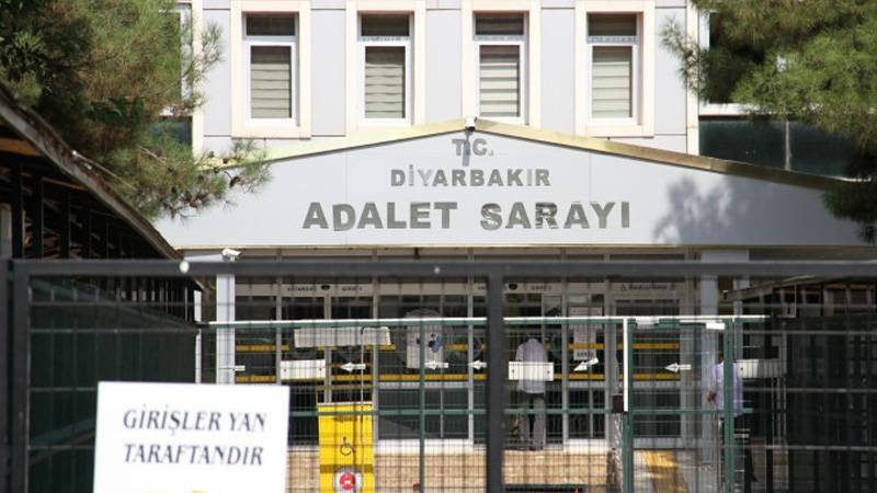 Tutuklama talebiyle mahkemeye sevk edilmişlerdi: Diyarbakır'da gözaltına alınan 5 kişi serbest