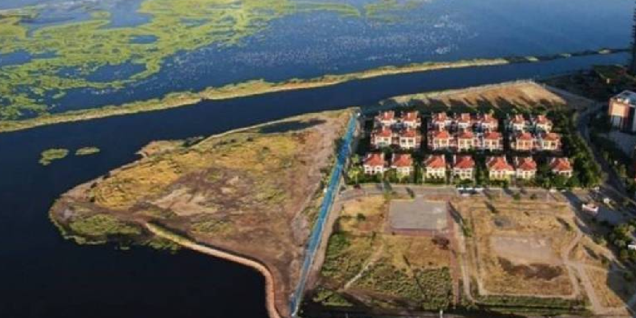 AKP'li kardeşlerin ihaleden 7 gün önce kurduğu şirket İzmir'de denize sıfır araziye kondu