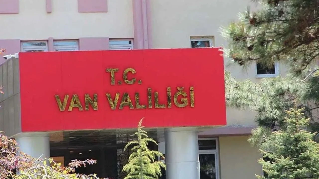 Van Bahçesaray'a kayyum atanmıştı: Valilik 10 günlük gösteri ve yürüyüş yasağı getirdi