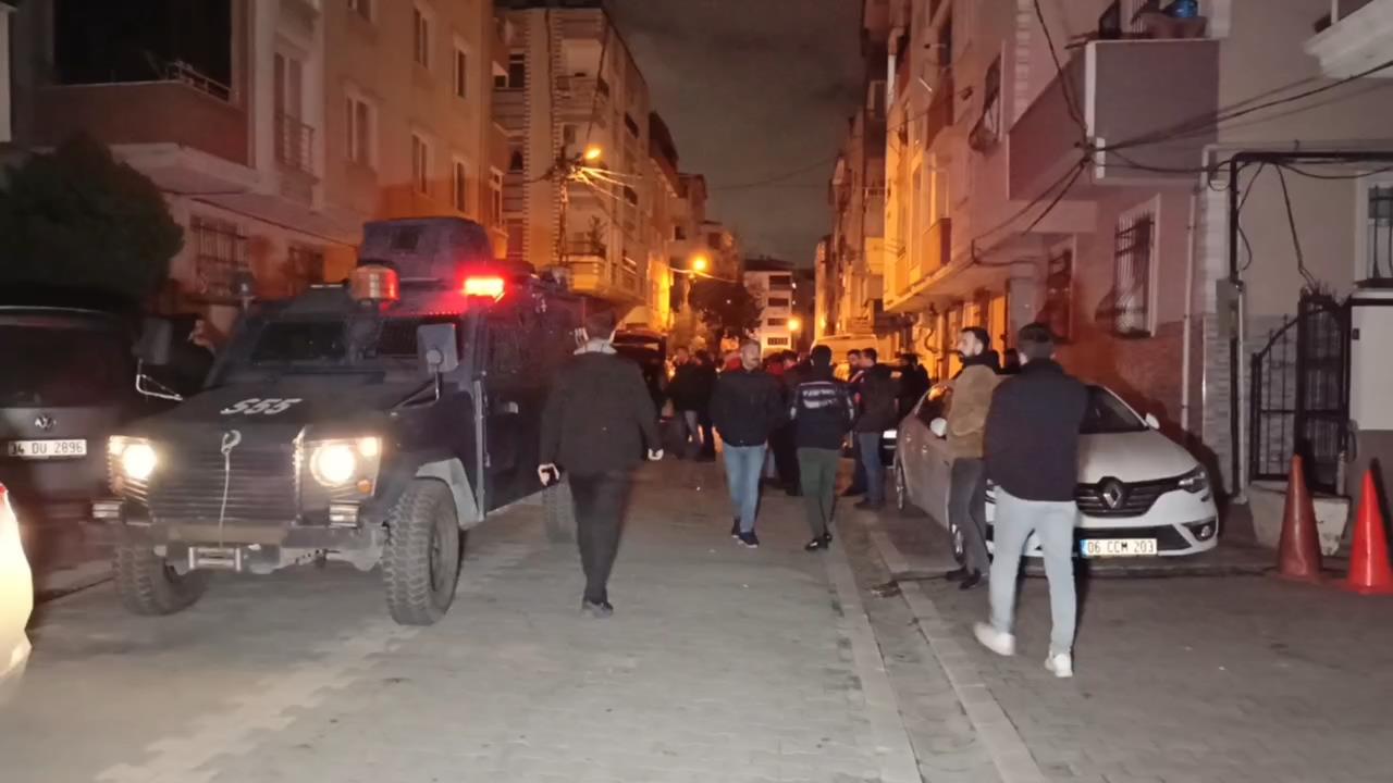 Esenyurt'ta polis ekibine saldırı: 1 polis yaralandı