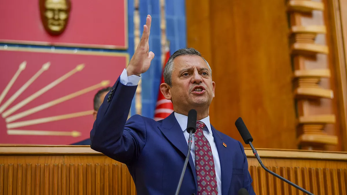 Özgür Özel'den tutuklamalara tepki: İfade özgürlüğünün önündeki bütün engeller kaldırılacaktır