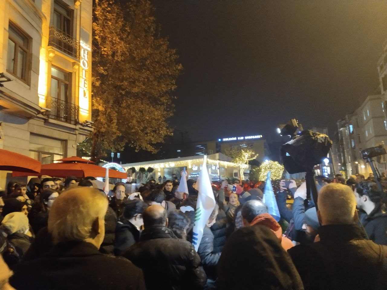 İstanbul Emek, Barış ve Demokrasi Güçlerinin açıklamasına polis müdahalesi