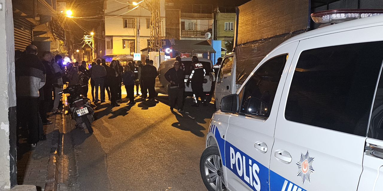 24 yaşındaki genç evinin önünde infaz edildi