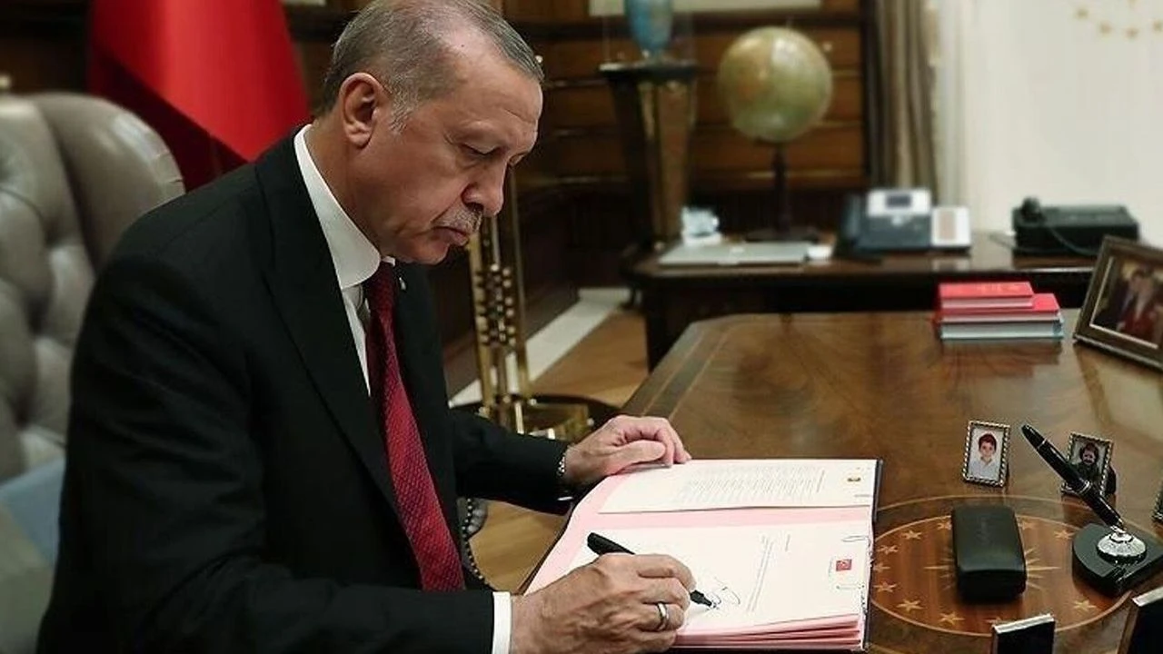 Yeni atama ve görevden alma karaları Resmi Gazete'de