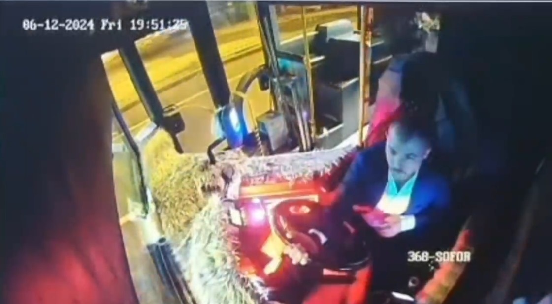 Otobüste fenalaşan yolcuyu, şoför hastaneye yetiştirdi