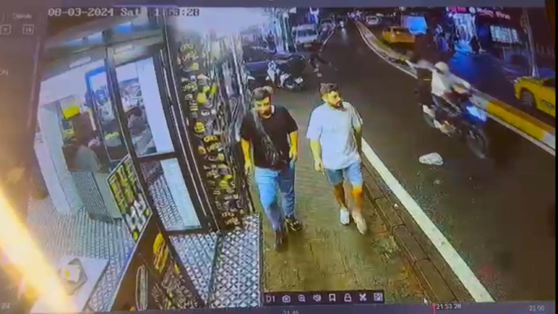 Beyoğlu'nda 16 yaşındaki saldırgan 4 kişiyi vurdu