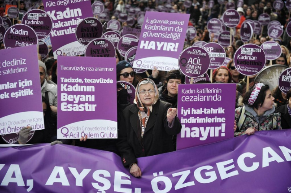 Eşini 8 yerinden bıçaklayan sanığa tutuksuz yargılama