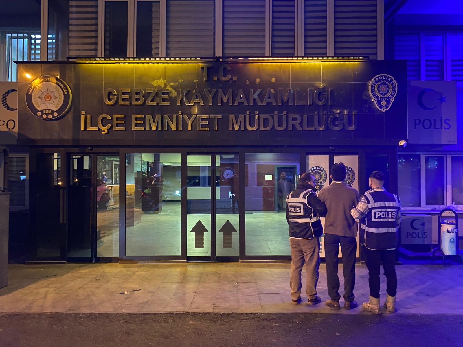 Kutlama yapan Suriyelilere tepki göstermişti: O kişi gözaltına alındı