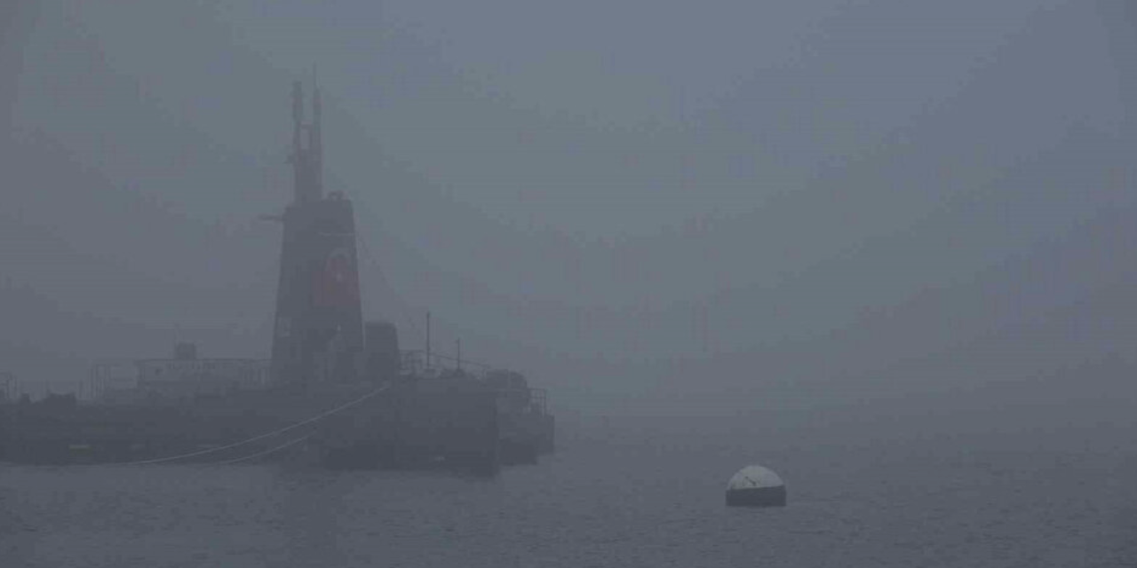 Çanakkale Boğazı'nda gemi trafiği durduruldu