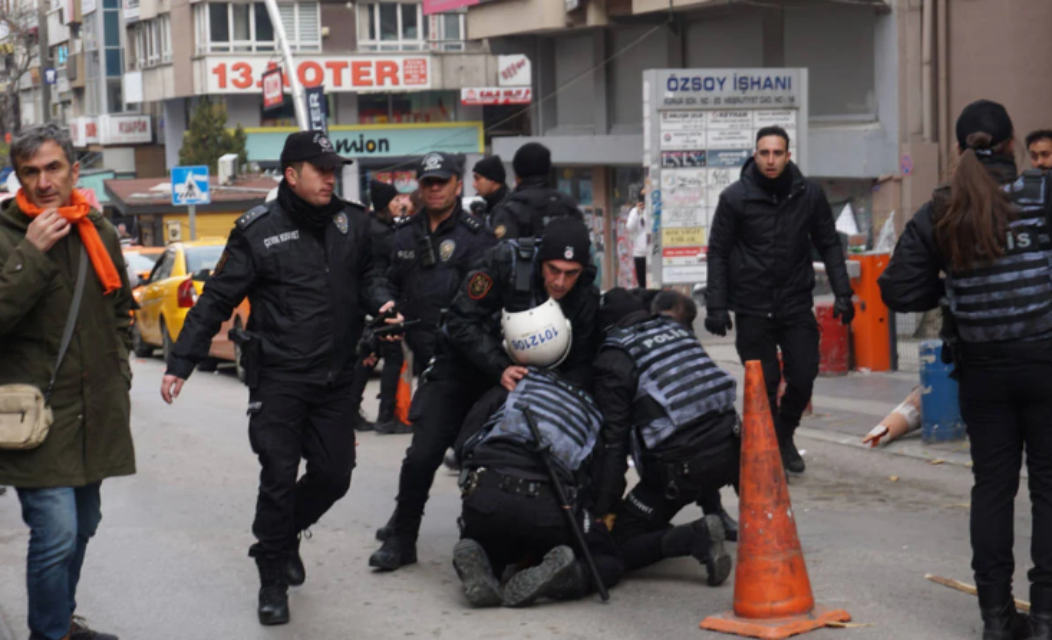 ''Hakkımı ver''eylemine polis şiddeti