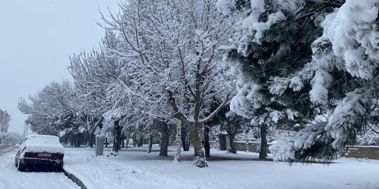Valilikten "okullar tatil" iddiasına yalanlama
