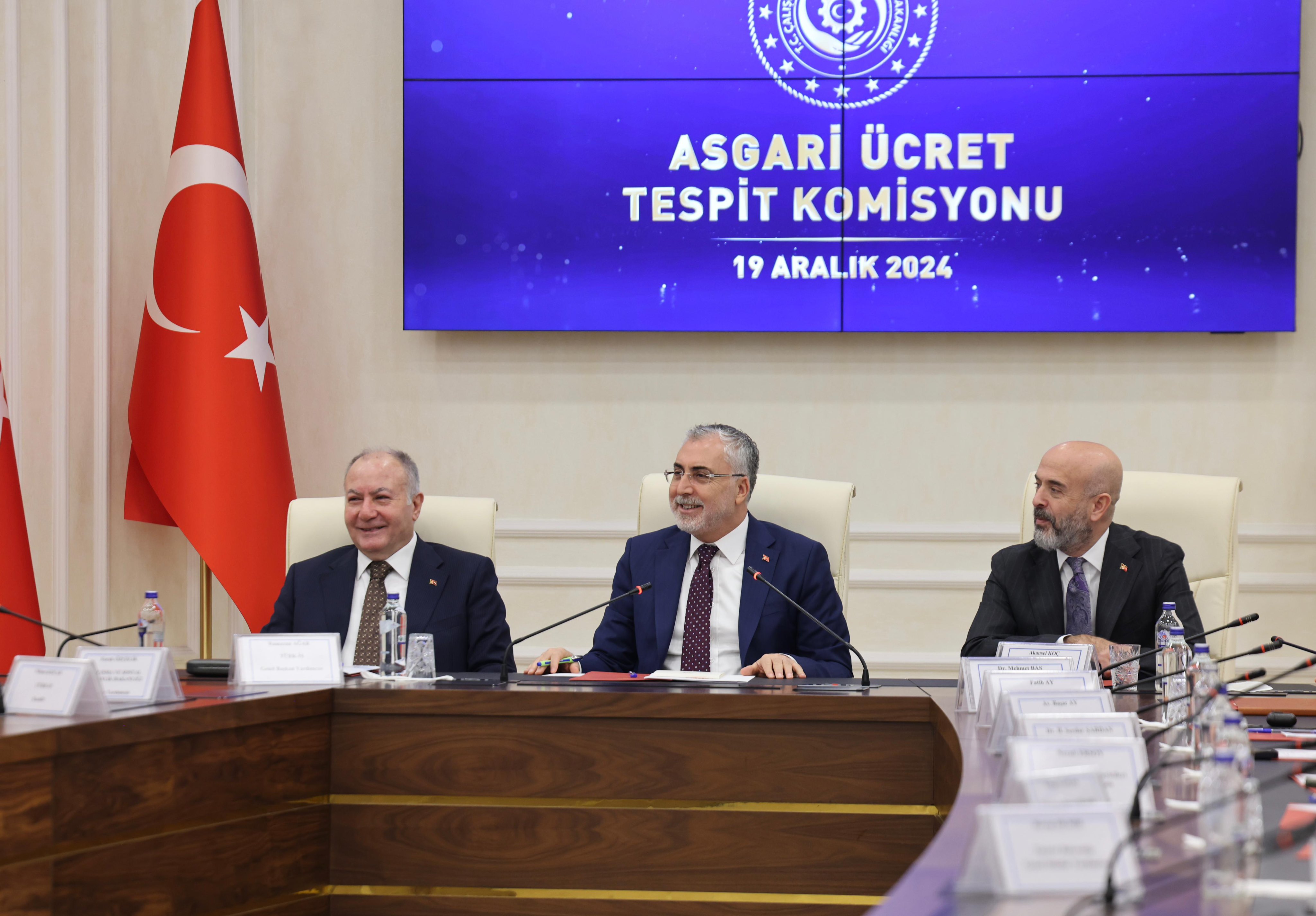 Toplantı sonrasında Bakan Işıkhan'dan asgari ücret açıklaması