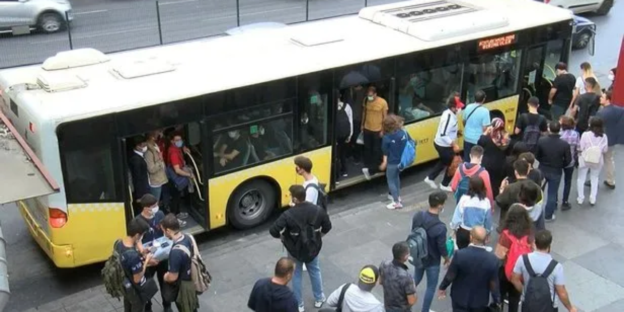 İETT otobüsünde silahlı dehşet: Yolcuların içinde ateş etti