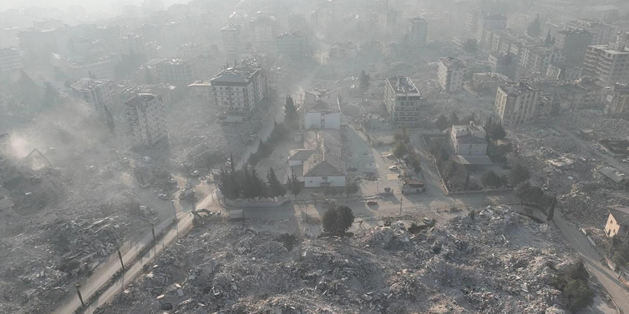 Hatay’a ölüm tozu yağıyor