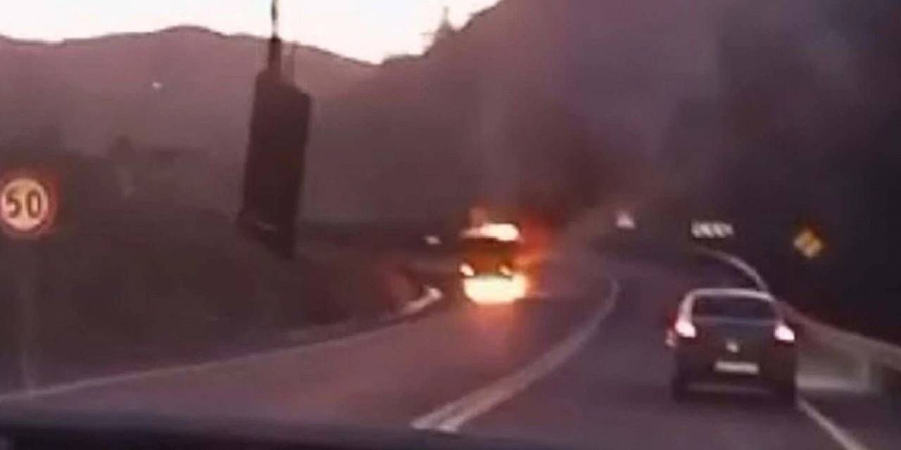 Otoyolda korku dolu anlar: Mazot tankeri alev alev yandı