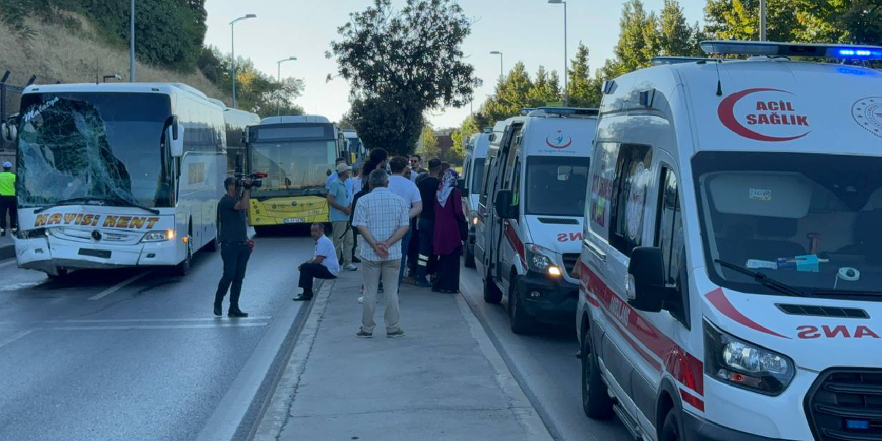 Üsküdar'da feci kaza: Şehirlerarası otobüs İETT otobüsüne çarptı, 3 yaralı!