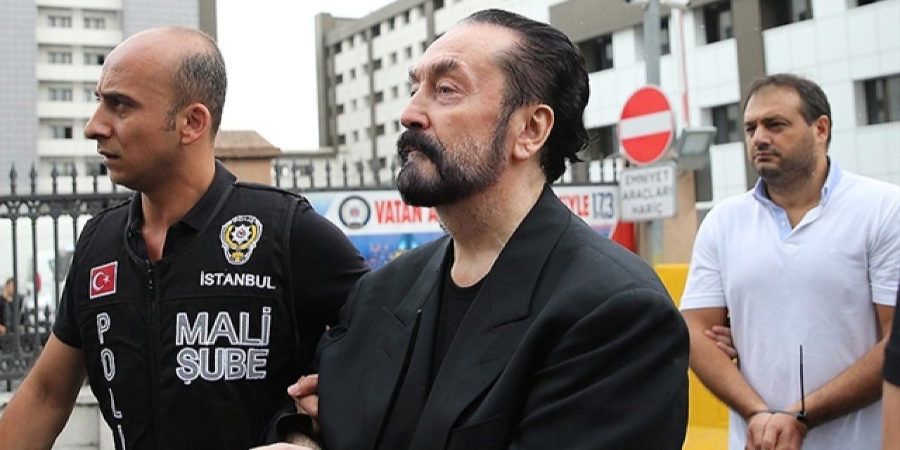 Adnan Oktar'a Verilen 8 Bin 658 Yıl Hapis Cezası Onandı