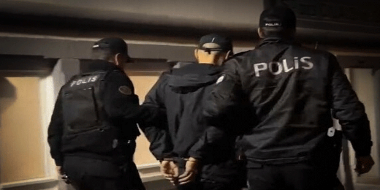 Kırmızı bültenli firari İzmir'de yakalandı