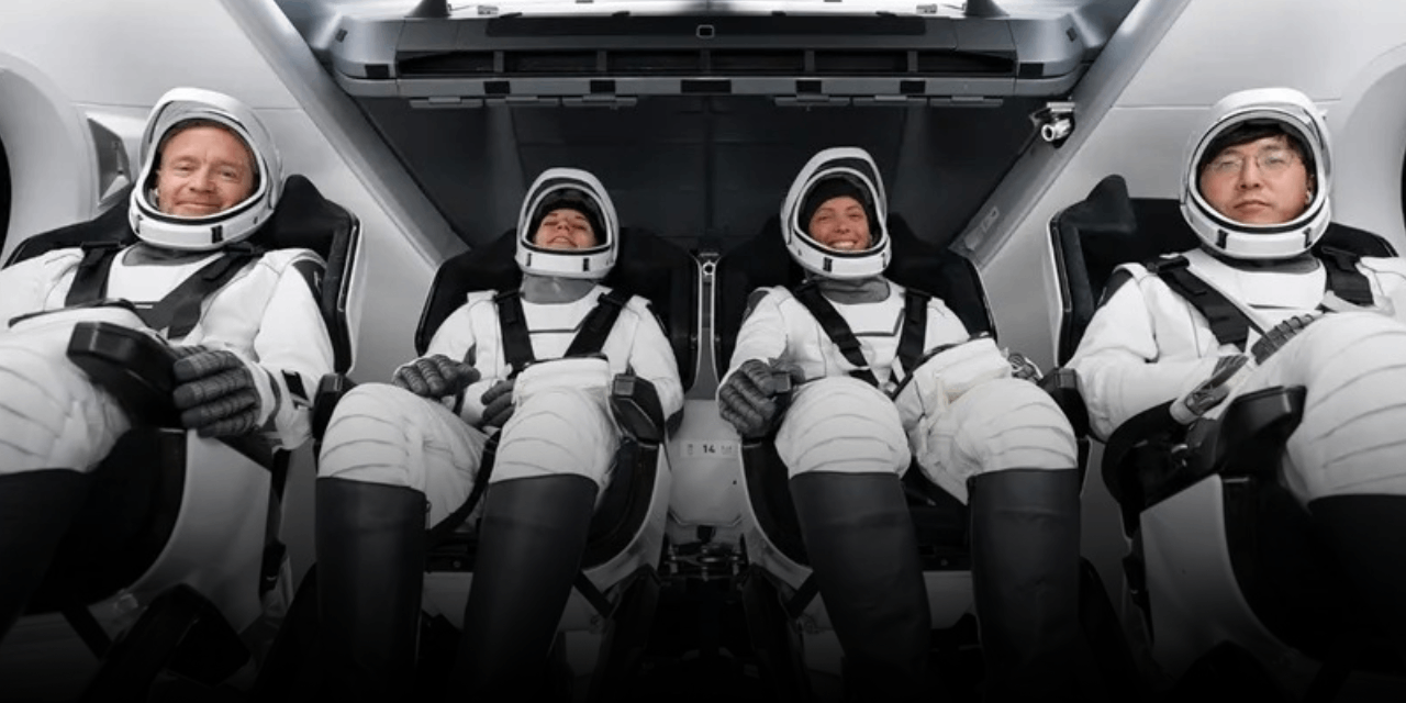 SpaceX’in uzay yolcuları Dünya'ya dönüş yaptı