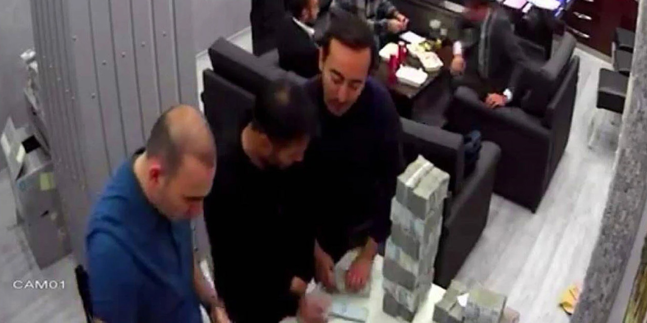 CHP'de 'para sayma' davası başladı: 22 sanık yargılanıyor