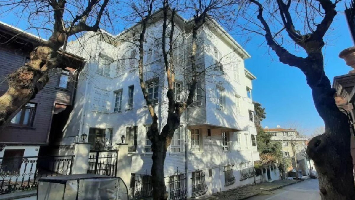 Şakir Paşa Konağı'nda yine yangın: Bir kişi yaşamını yitirdi