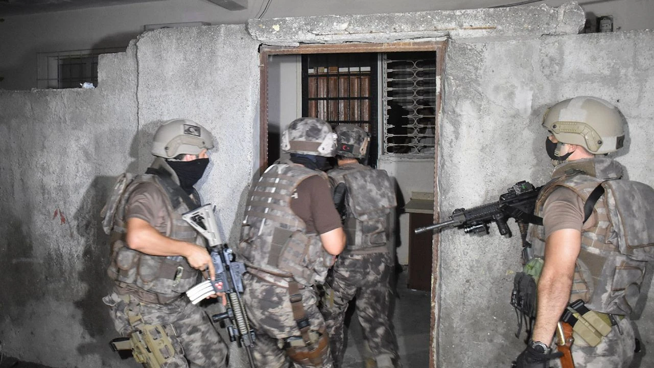 Siber suçlara yönelik dev operasyon: 223 şüpheli gözaltında