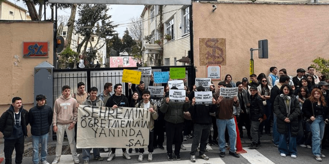 Müdür yardımcısından eylem yapan öğrencilere: Devlet unutmaz, yurt bulamayacaksınız