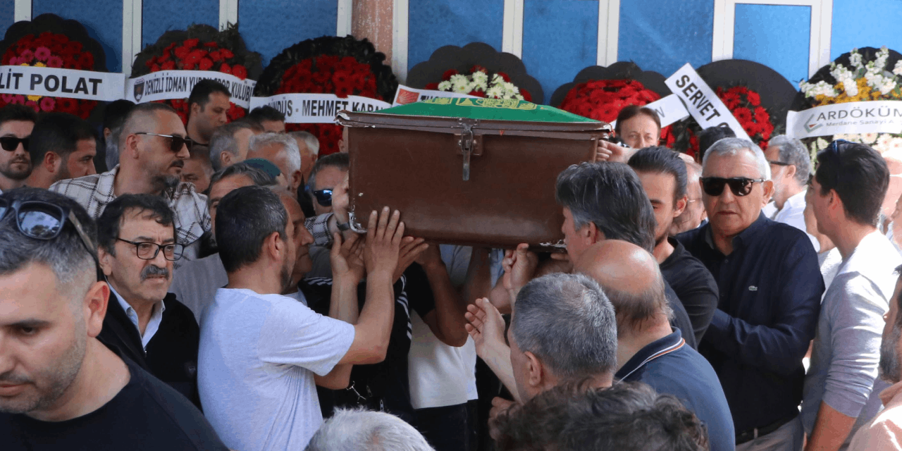 Ersun Yanal'ın babası son yolculuğuna uğurlandı
