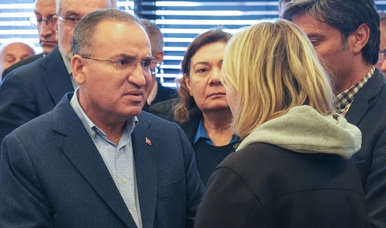 Bekir Bozdağ'dan Sırrı Süreyya Önder'e ziyaret: Allah Sırrı Başkan'ı sevdiklerine bağışlasın