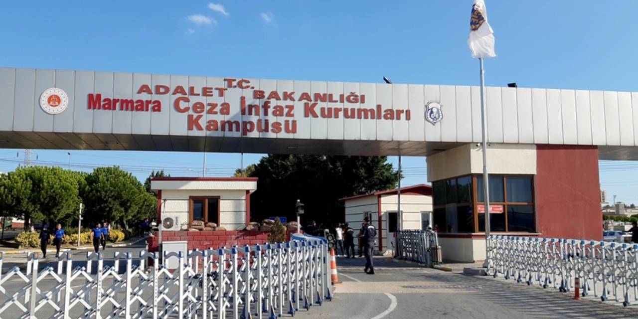 Silivri Cezaevi'nde mahkumların durumu nasıl? Özgür Çelik açıkladı