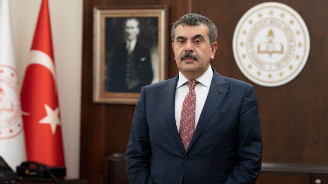 Yusuf Tekin açıkladı: Yarın İstanbul'da okullar tatil olacak mı?