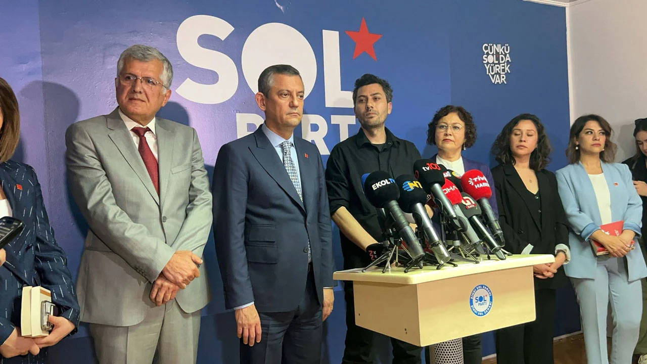 Özgür Özel'den SOL Parti'ye ziyaret: Dayanışma ve mücadeleyi büyüteceğiz