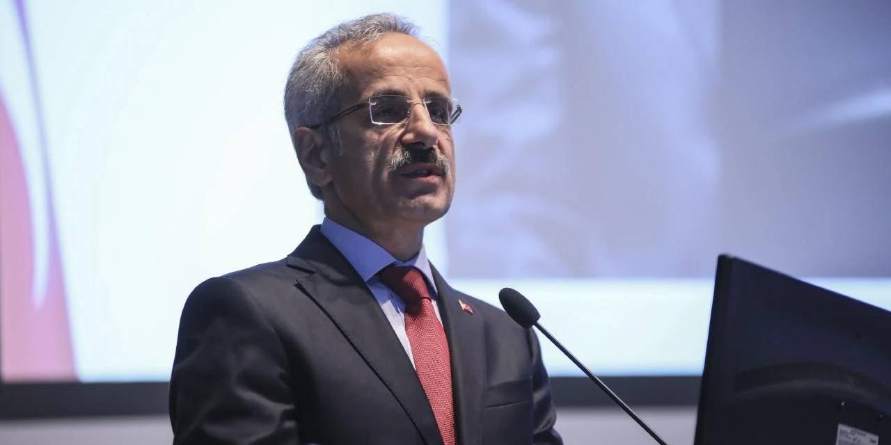 Bakan Uraloğlu GSM firmalarıyla görüştü: Sıkıntıların önüne geçeceğiz