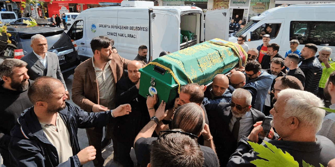 Teknik direktör Bülent Uygun'un kızı son yolculuğuna uğurlandı