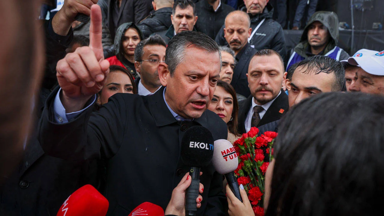 Özgür Özel'den Bakan Uraloğlu'na 'Kanal İstanbul' tepkisi: Referandum çağrısı yaptı
