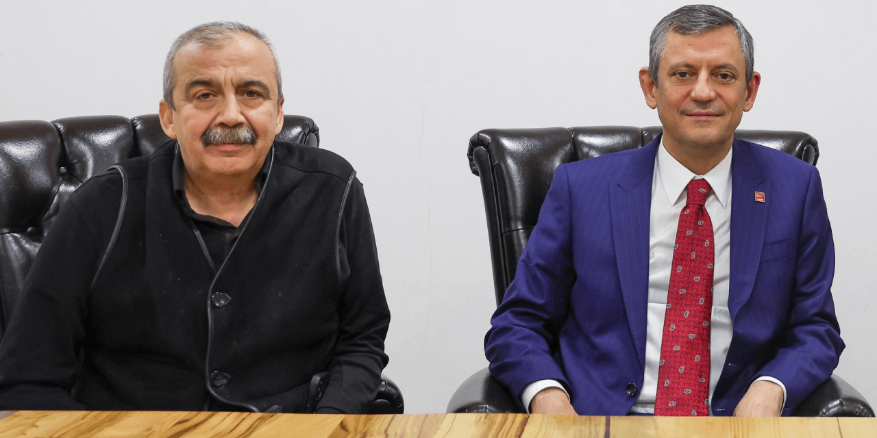 Özgür Özel'den Sırrı Süreyya Önder için taziye mesajı: Ömrünü barış yolunda harcadığına şahidiz