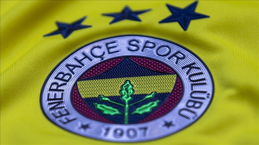 Fenerbahçe'ye yeni transfer: İmzayı resmen attı, ilk sözleri gündem oldu