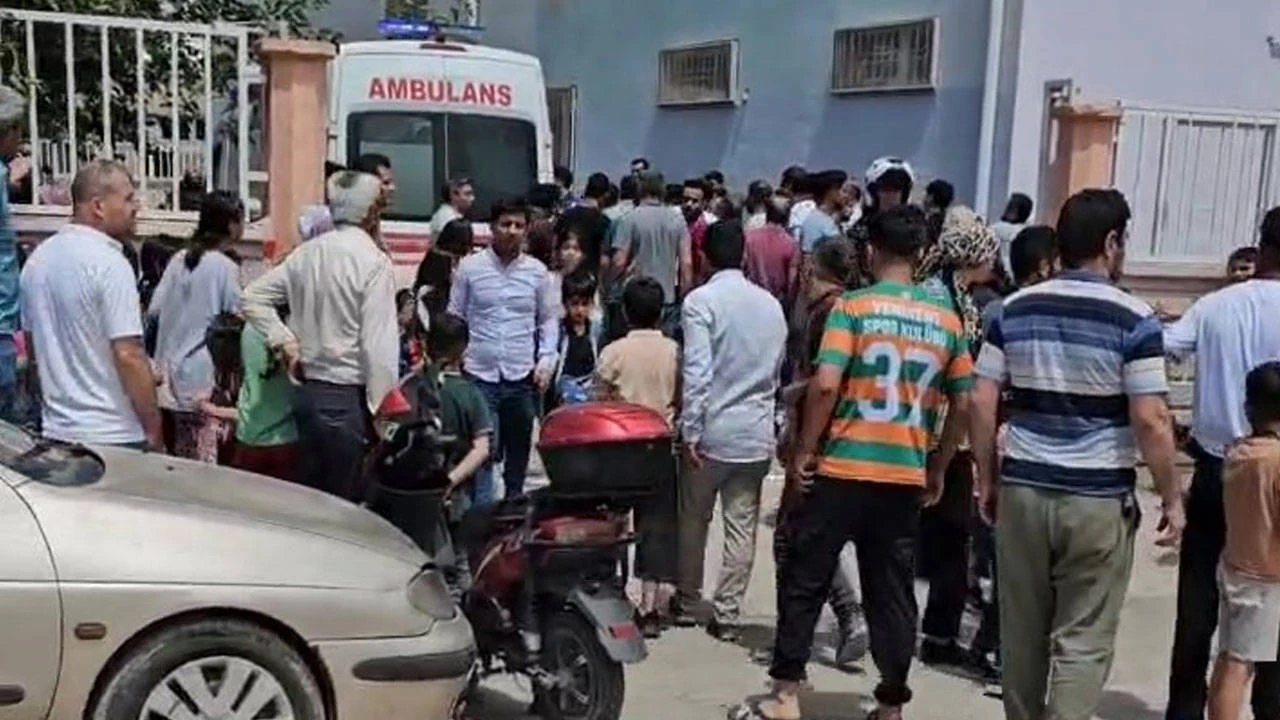 Mardin'de okul bahçesinde silahlı saldırı: 1 öğretmen hayatını kaybetti