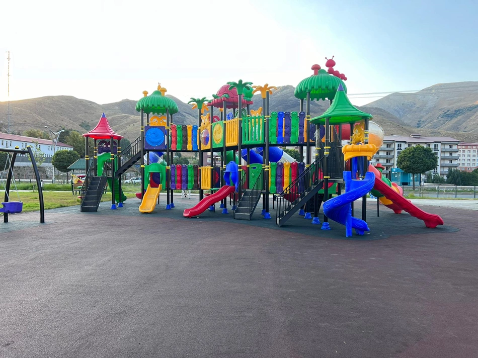 Parkta korkunç anlar! Su sanıp alkol içen çocuk hastanelik oldu