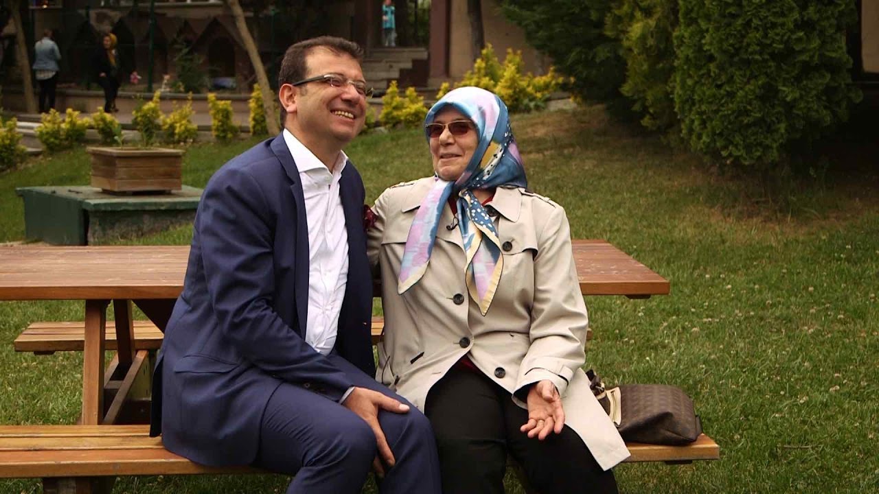 Ekrem İmamoğlu'ndan Anneler Günü paylaşımı: Özledim anne