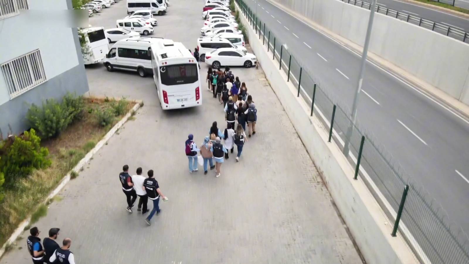 25 ilde dolandırıcılık operasyonu: 84 gözaltı!