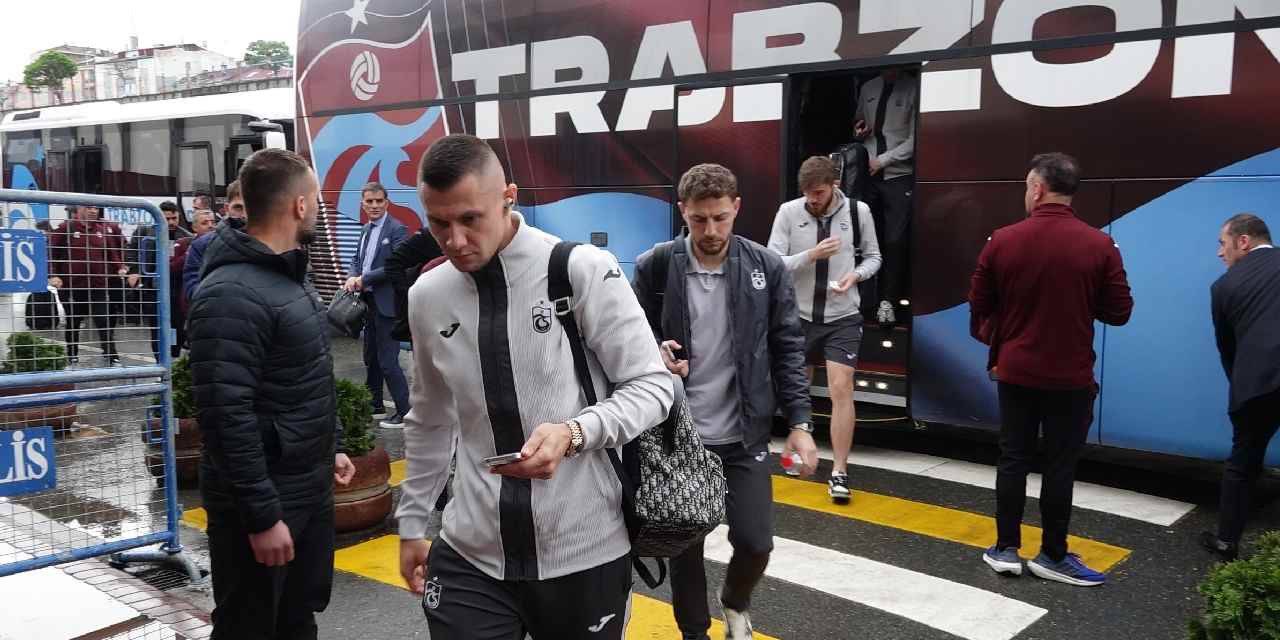 Trabzonspor, Ziraat Türkiye Kupası finali için Gaziantep'e gitti