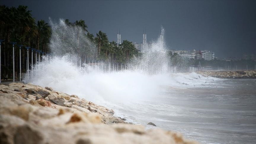 Meteoroloji'den Akdeniz için fırtına uyarısı