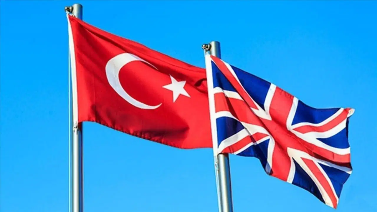 İngiltere, Türkiye'yi ziyaret edecek vatandaşlarını uyardı: 4 başlıkta dikkatli olun