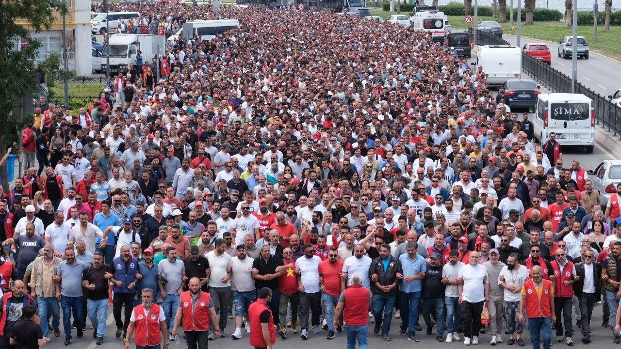 CHP'li Zeybek'ten İzmir'deki greve ilişkin açıklama