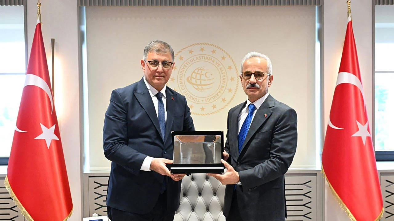Cemil Tugay'dan Bakan Uraloğlu'na ziyaret
