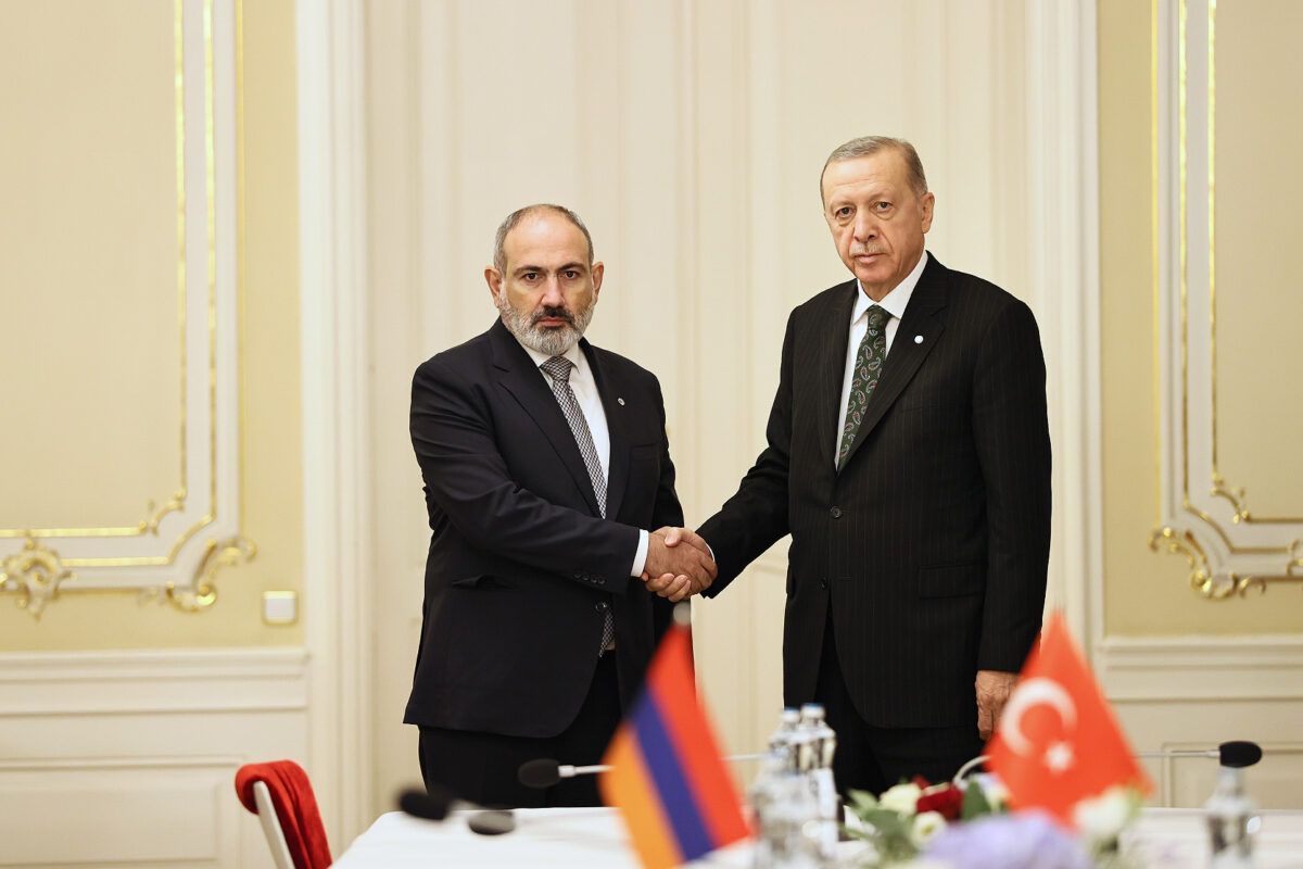 Erdoğan ile Paşinyan telefonda görüştü
