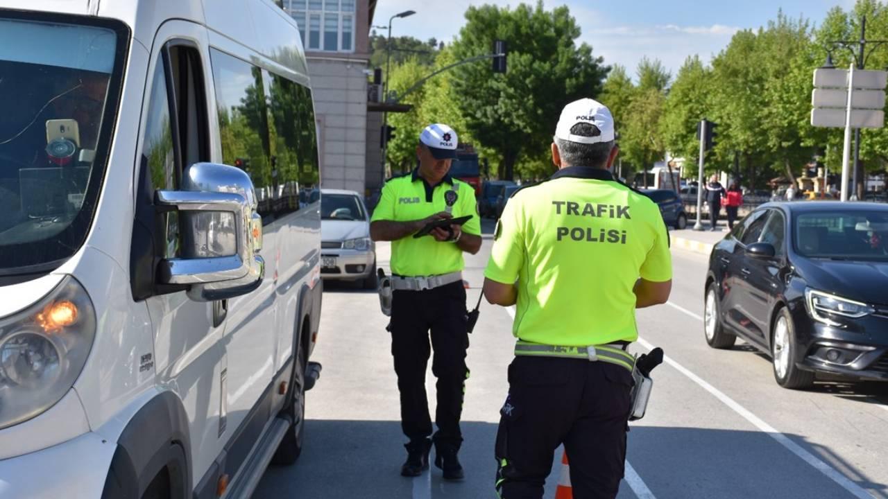 Bakan Yerlikaya, trafik denetimi verilerini açıkladı: 403 bin 49 işlem yapıldı
